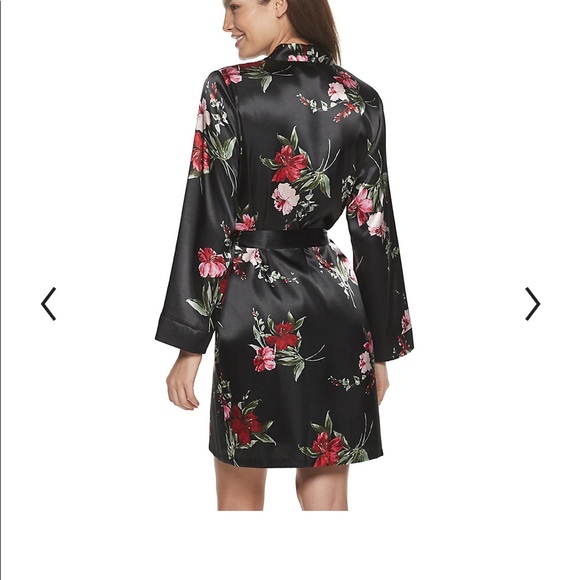 Bridesmaids Robes - New with Tags! - Picture 2 of 4